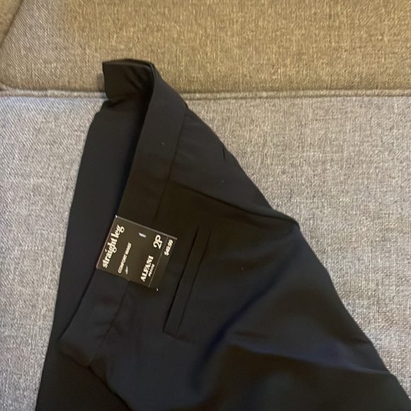 Cute black pants - never worn! - Picture 2 of 3